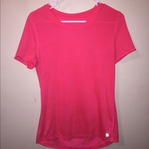 Cute active pink t!👚